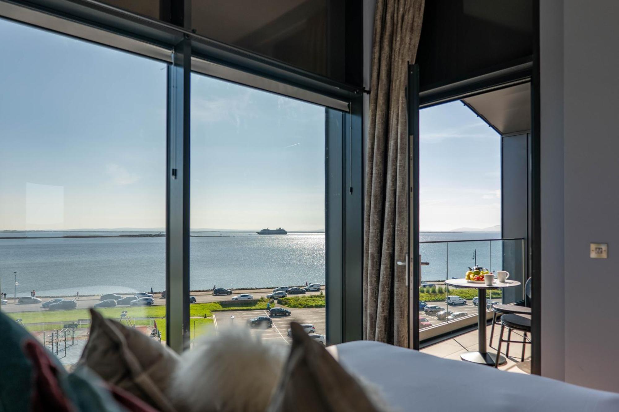 Shoreline Apartments Galway Kültér fotó