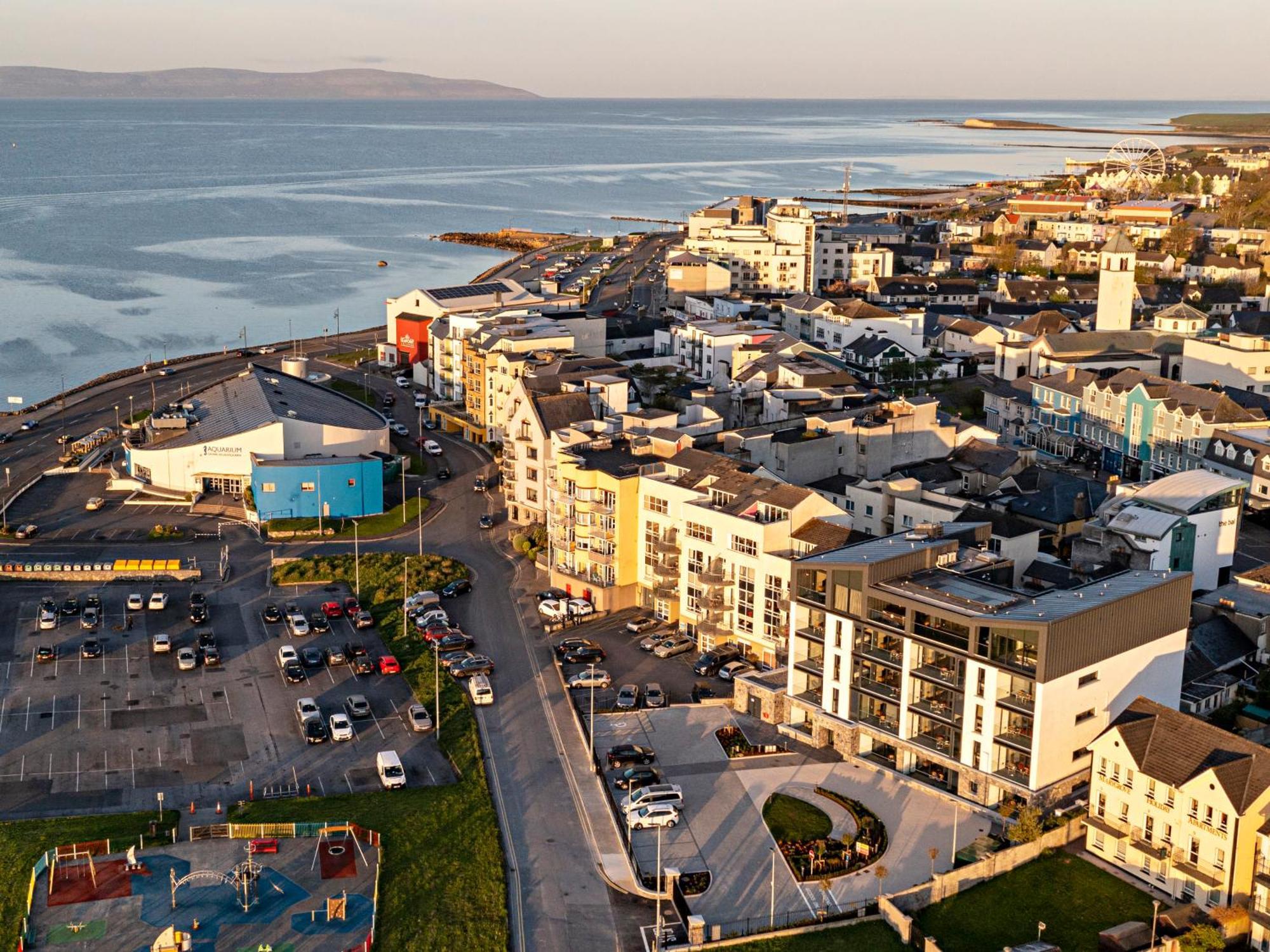 Shoreline Apartments Galway Kültér fotó